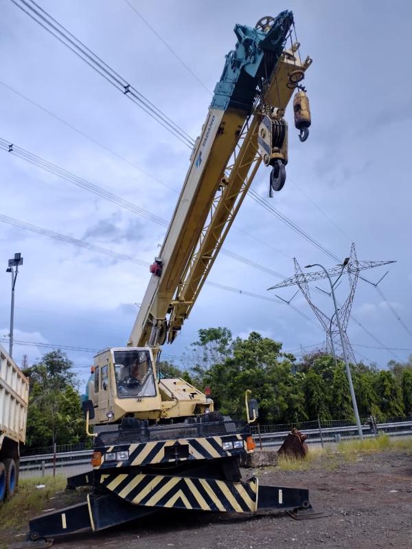 TADANO TR250M-4 25T